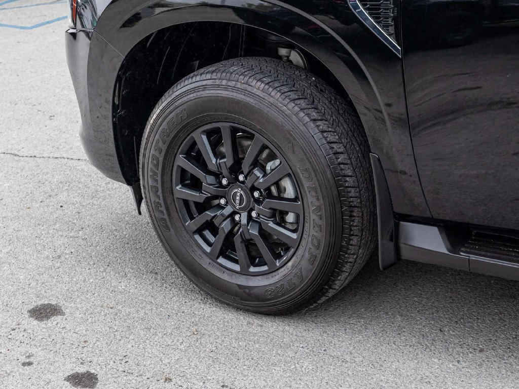 Used 2025 Nissan Armada SV AWD/4WD image 7