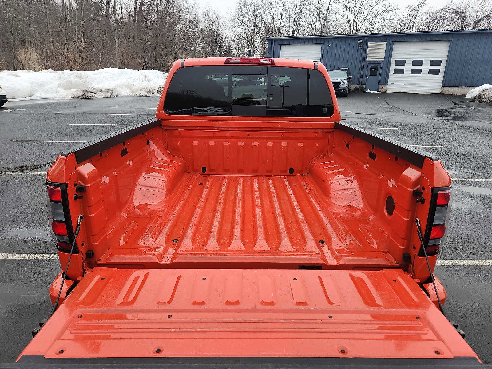 Used 2025 Nissan Frontier PRO-4X image 28