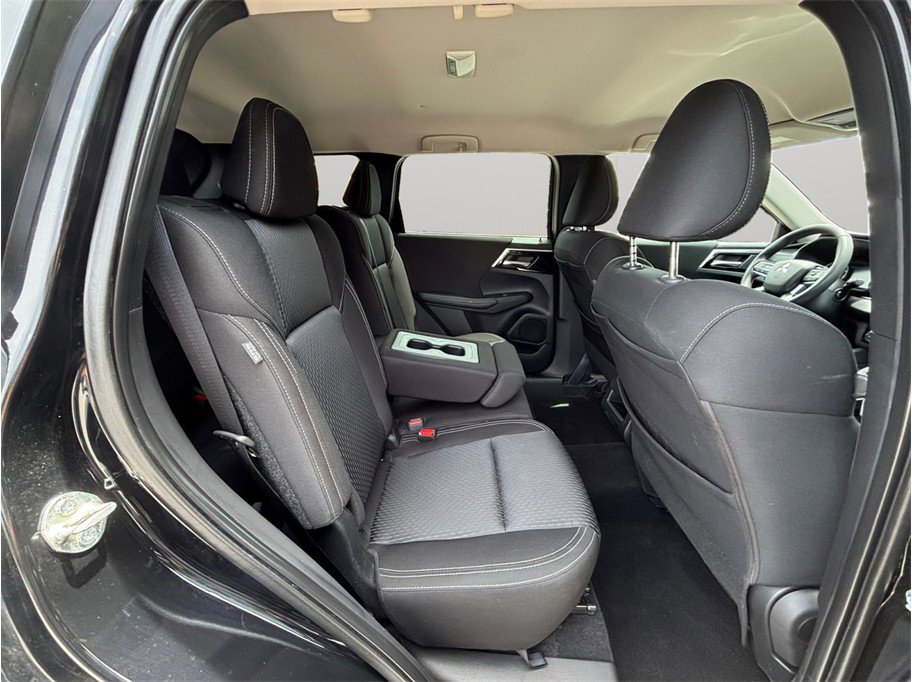 Used 2022 Mitsubishi Outlander ES image 35