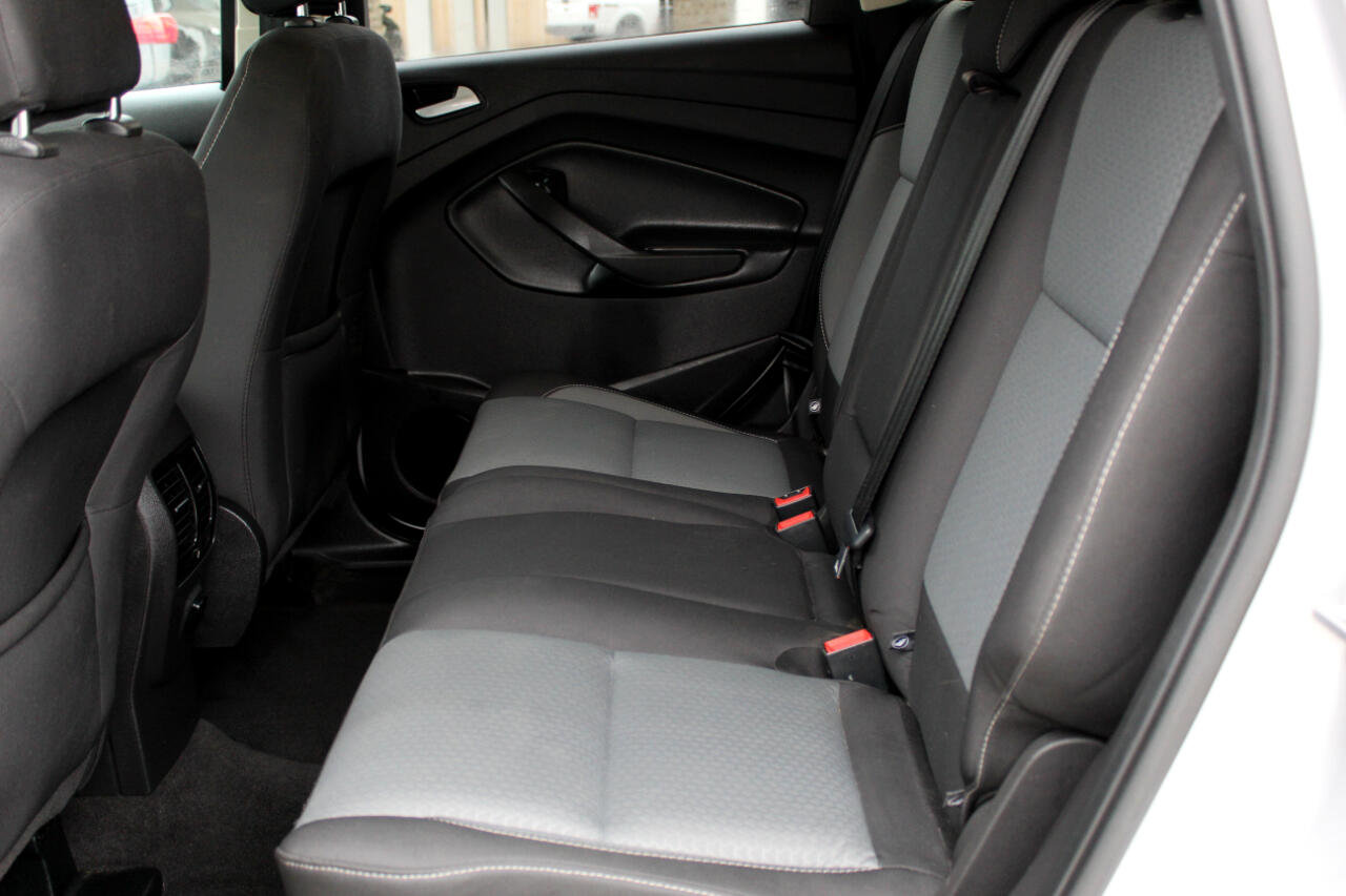 Used 2018 Ford Escape SE image 13