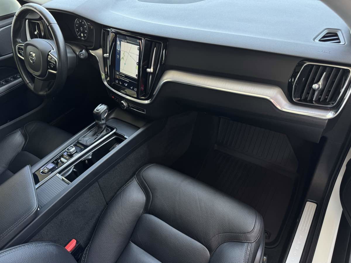 Used 2020 Volvo V60 T5 Cross Country w/ Protection Package Premier AWD/4WD image 23