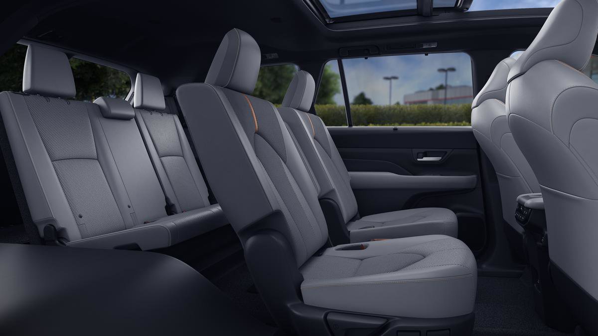 New 2026 Toyota Grand Highlander AWD Hybrid image 21