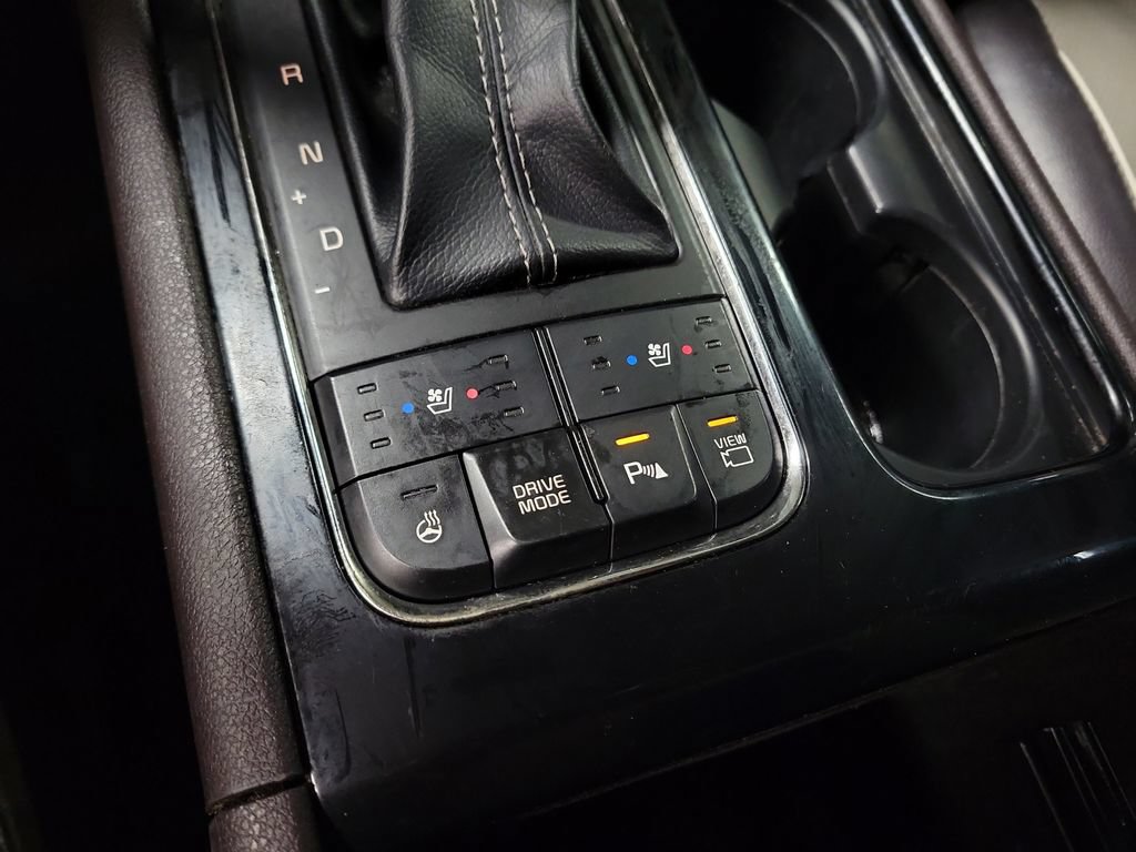 Used 2018 Kia Sedona SX Limited FWD image 17