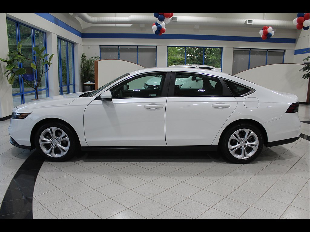 Certified 2025 Honda Accord LX image 8