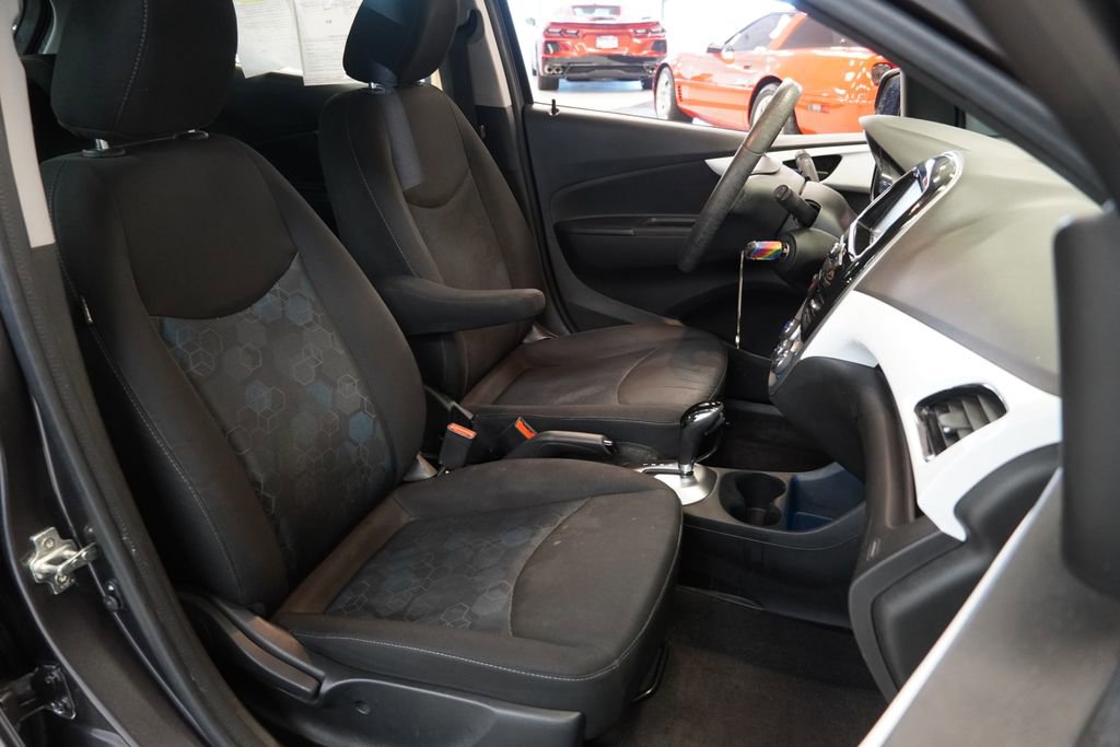 Used 2016 Chevrolet Spark LT image 31