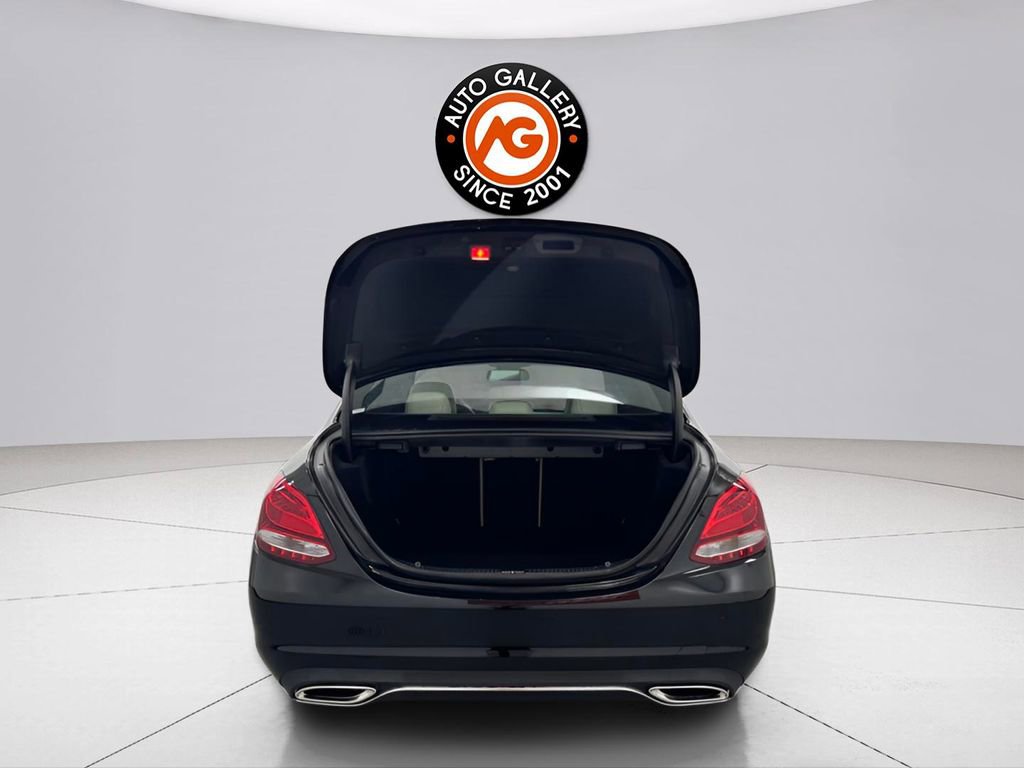 Used 2018 Mercedes-Benz C 300 Sedan image 21