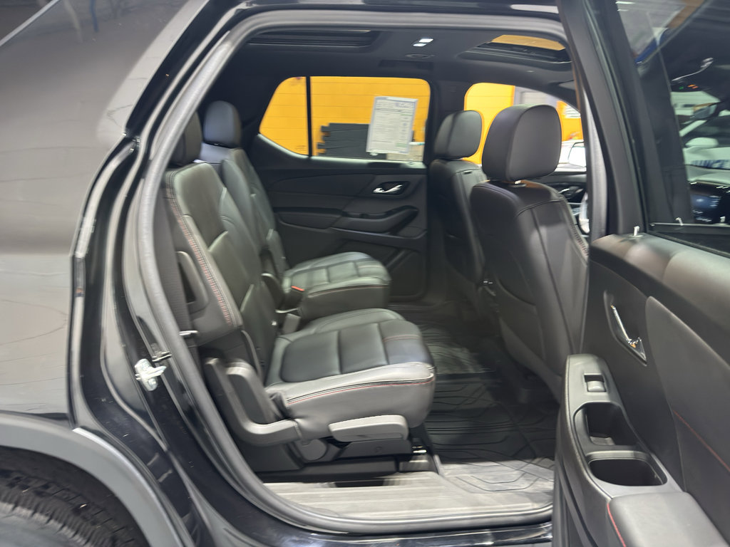 Used 2024 Chevrolet Traverse RS w/ LPO, Floor Liner Package AWD/4WD image 20