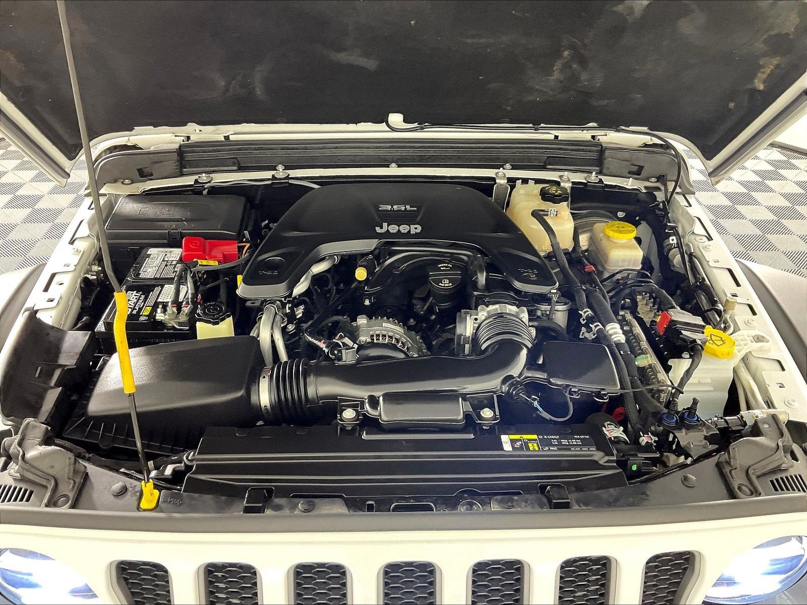 Used 2020 Jeep Wrangler Rubicon w/ LED Lighting Group AWD/4WD image 29
