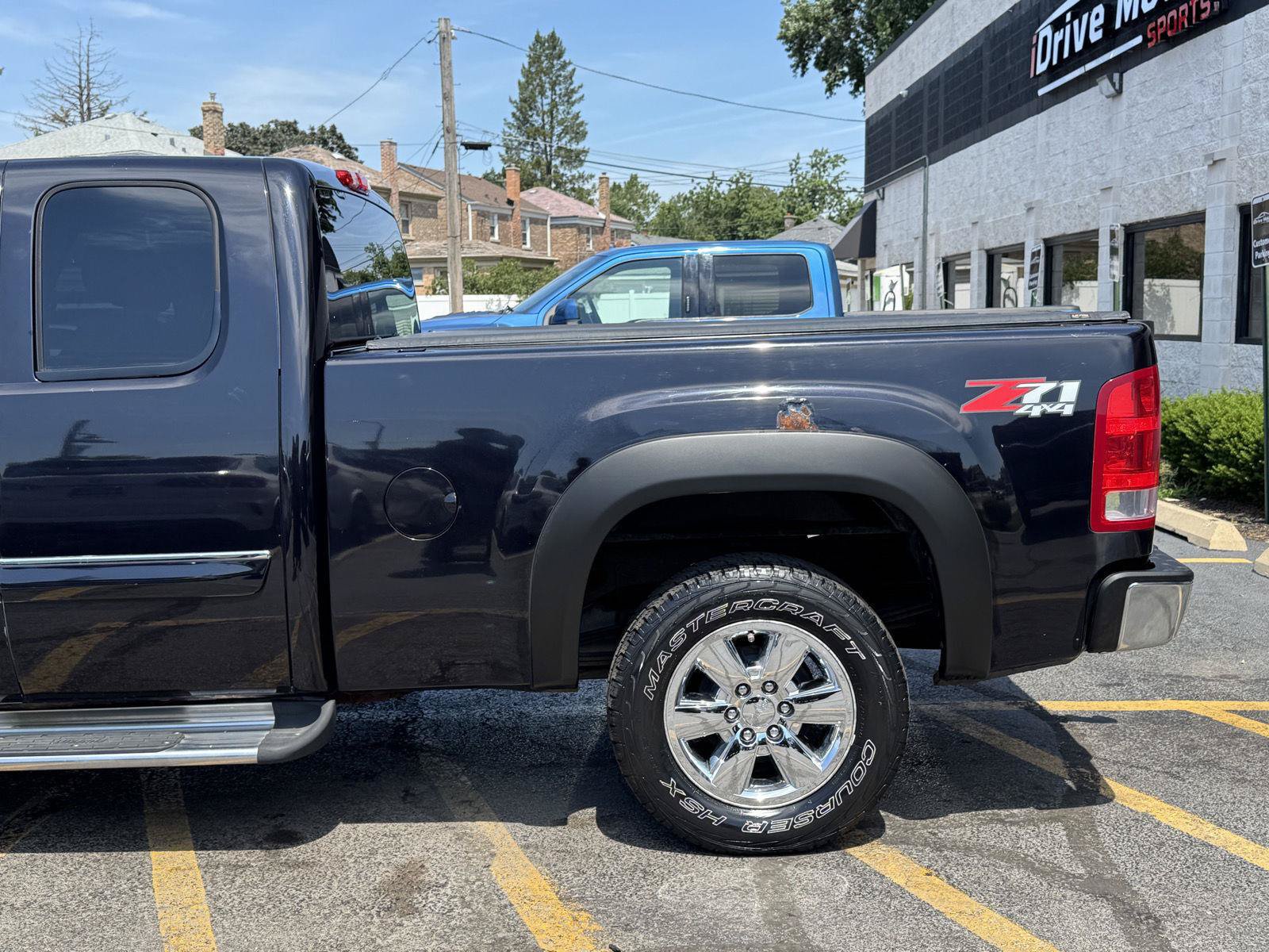 Used 2013 GMC Sierra 1500 SLE w/ Power Tech Package AWD/4WD image 3