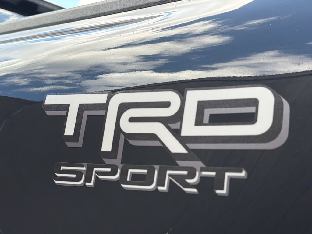 Used 2025 Toyota Tacoma TRD Sport AWD/4WD image 15
