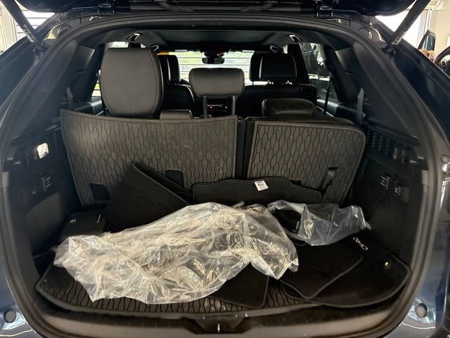 Used 2024 MAZDA CX-90 Plug-In Hybrid w/ Premium Plus AWD/4WD image 11