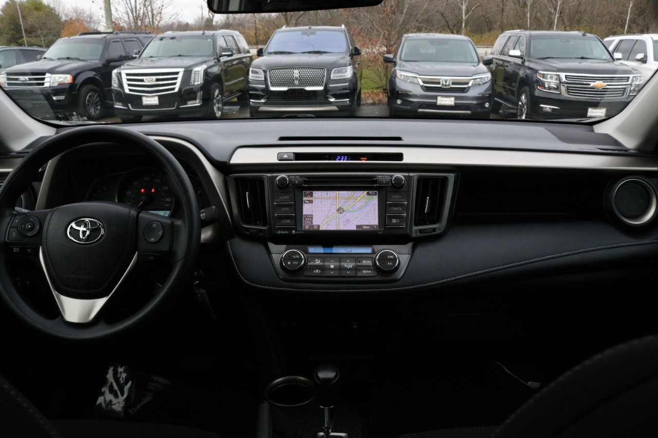 Used 2015 Toyota RAV4 XLE image 40
