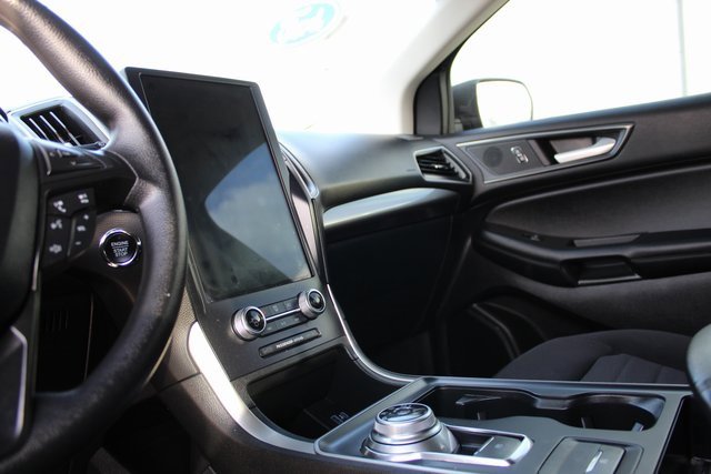 Used 2024 Ford Edge SE image 12