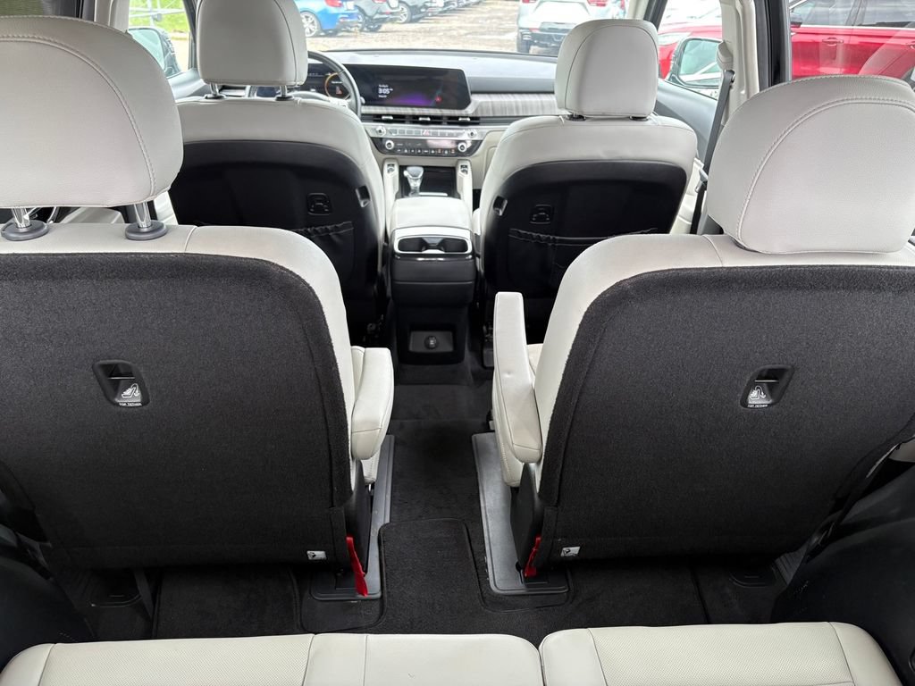 Used 2024 Kia Telluride SX w/ Towing Package FWD image 17