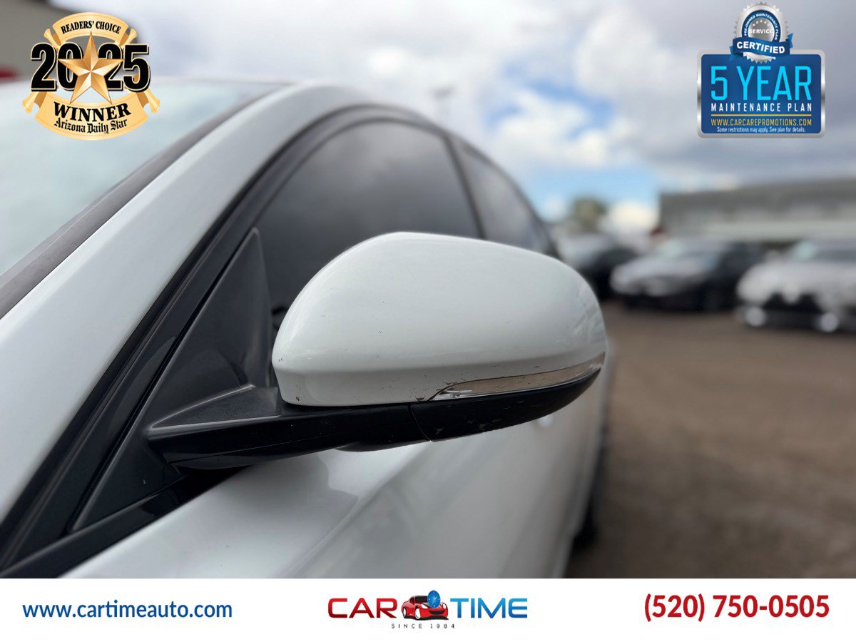 Used 2022 Jaguar XF SE RWD image 7