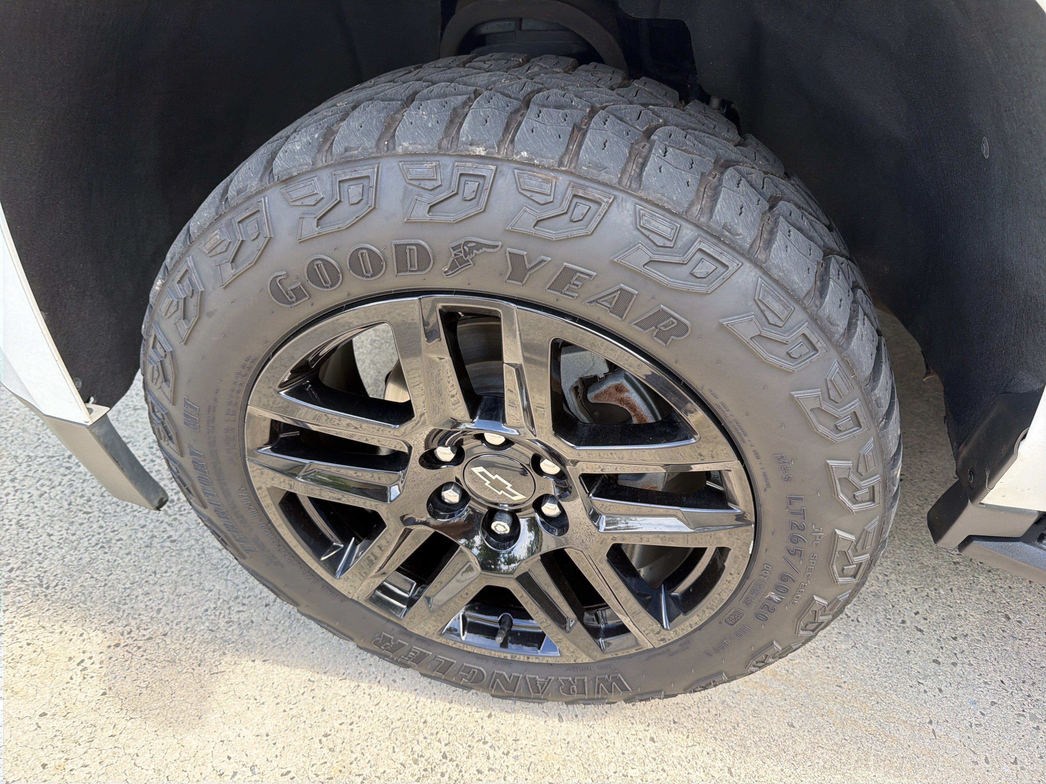 Used 2019 Chevrolet Tahoe LS AWD/4WD image 14