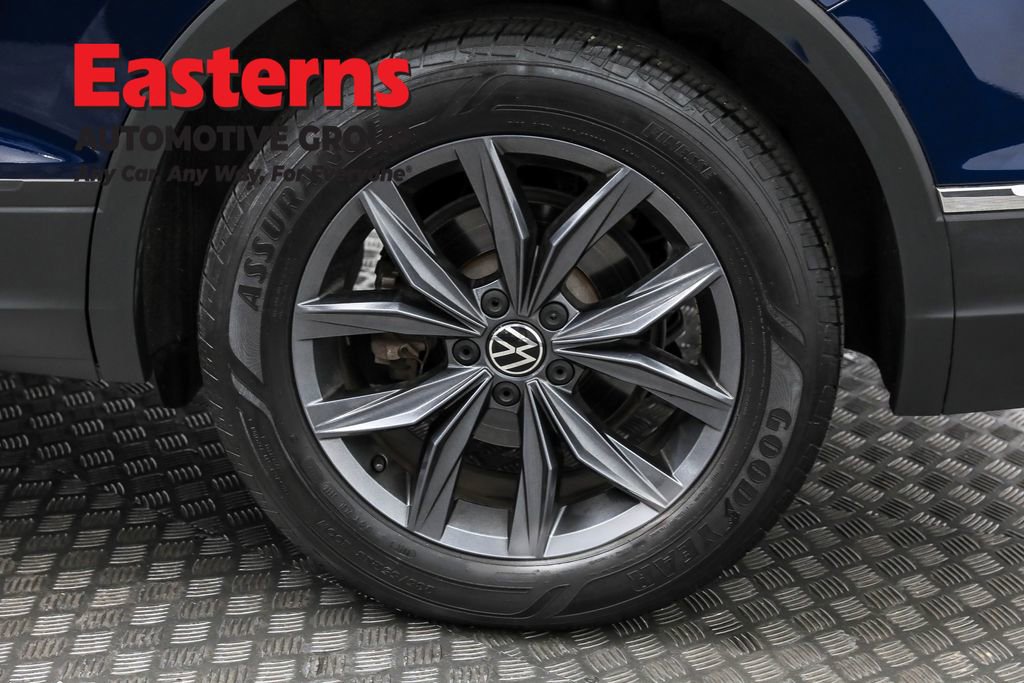 Used 2022 Volkswagen Tiguan SE image 31