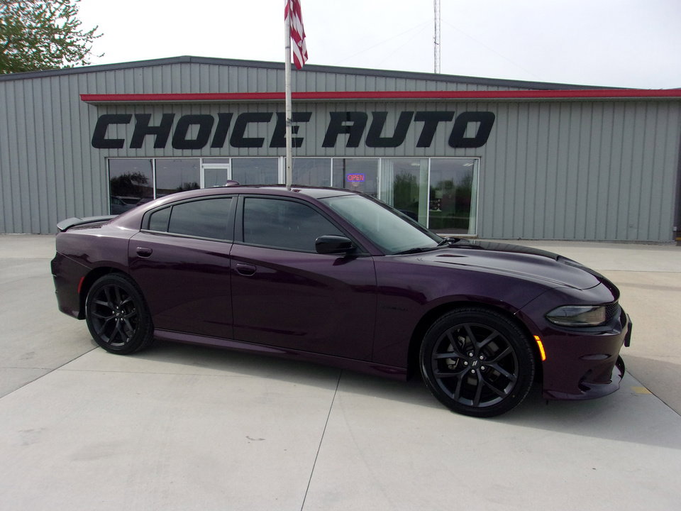 Used 2022 Dodge Charger R/T w/ Blacktop Package image 2
