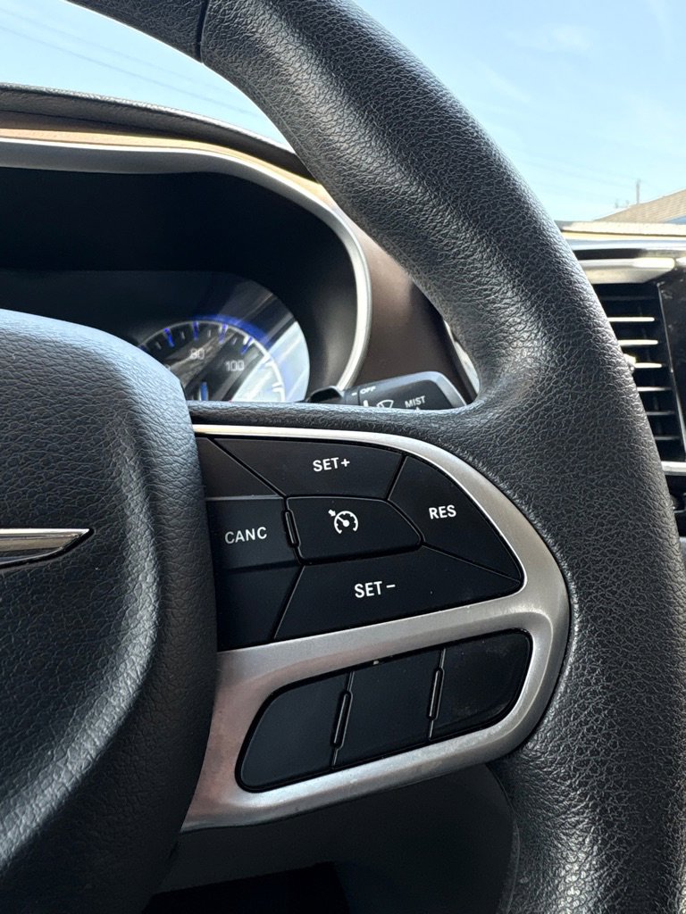 Used 2018 Chrysler Pacifica Touring Plus image 20