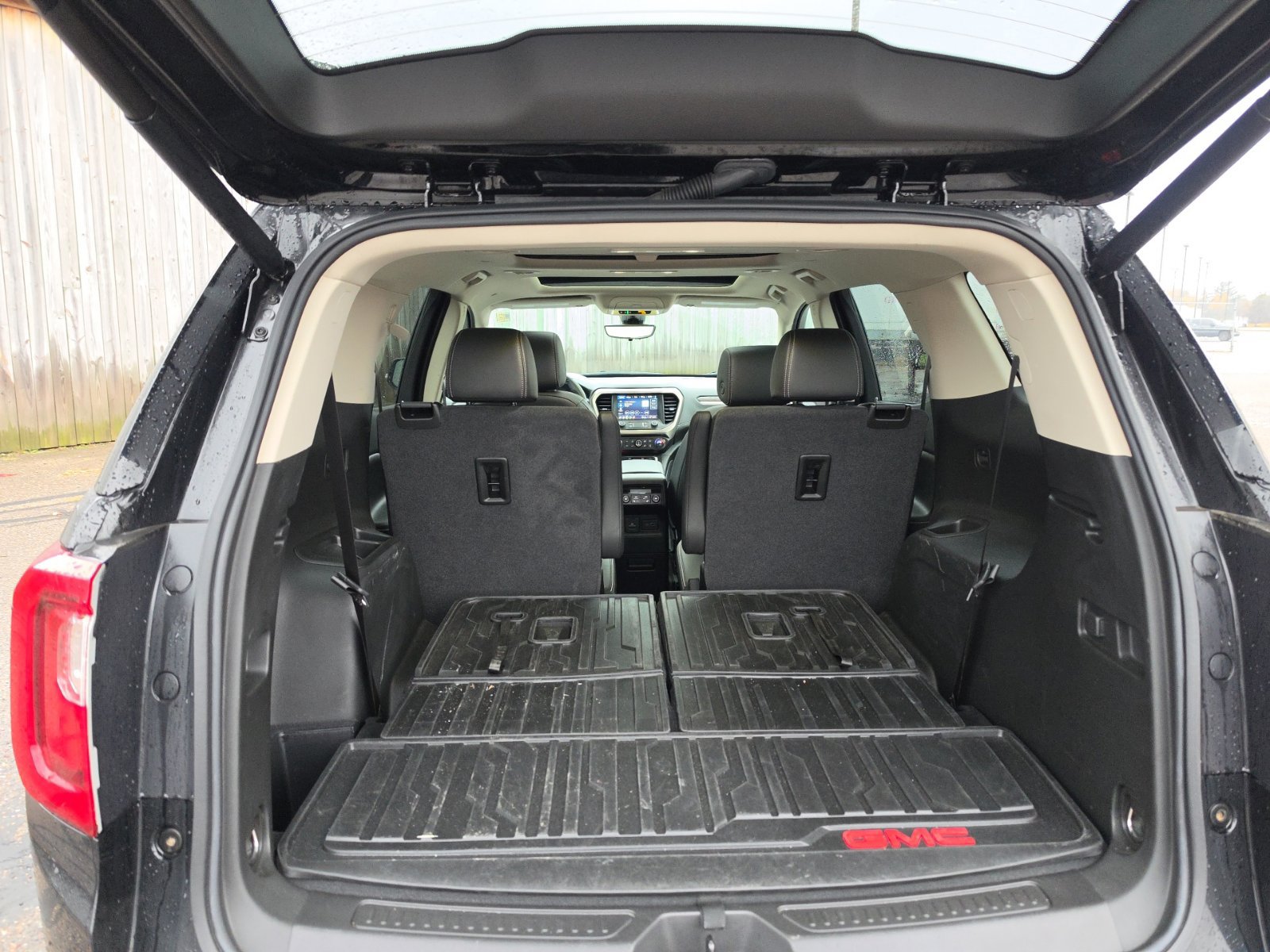 Used 2023 GMC Acadia Denali w/ Black Diamond Edition AWD/4WD image 10