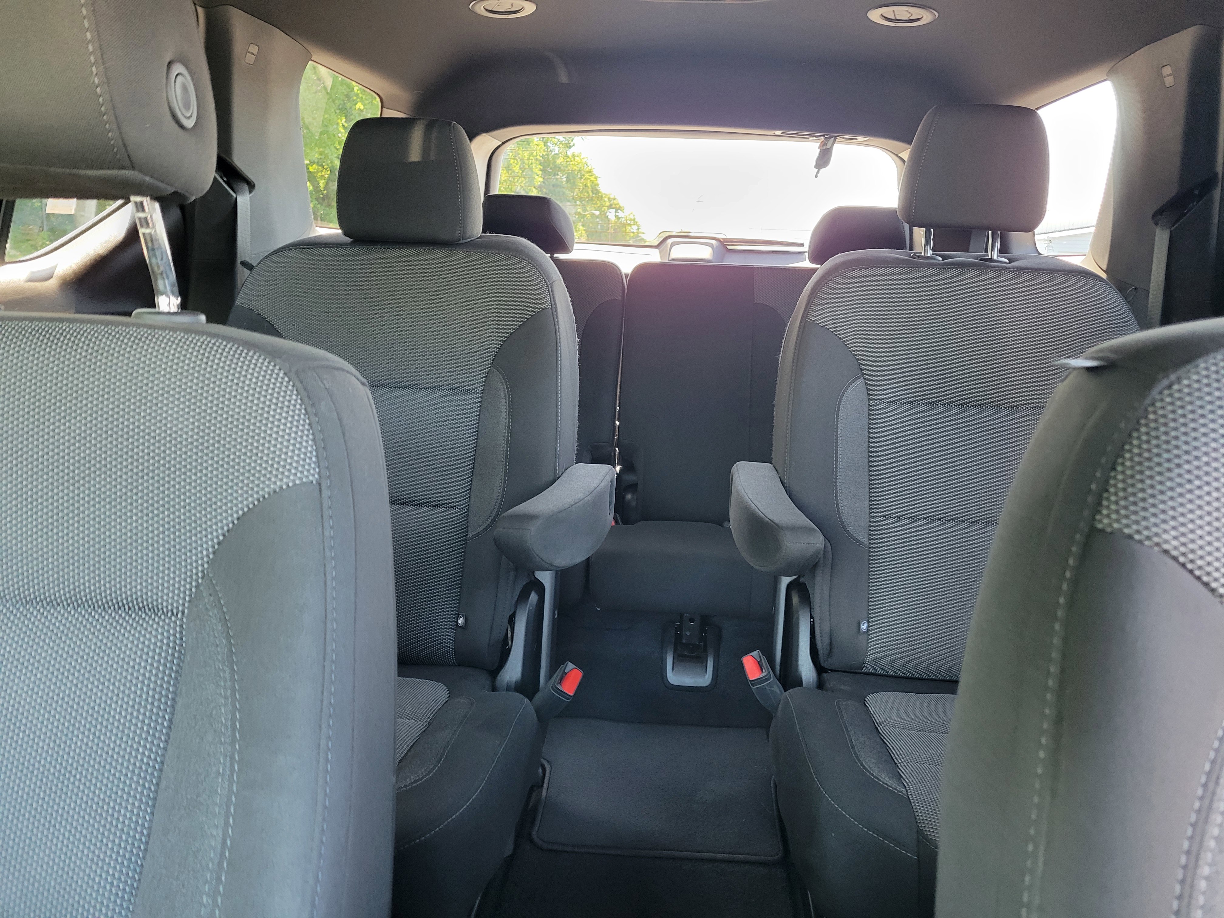 Used 2023 Chevrolet Traverse LT FWD image 37