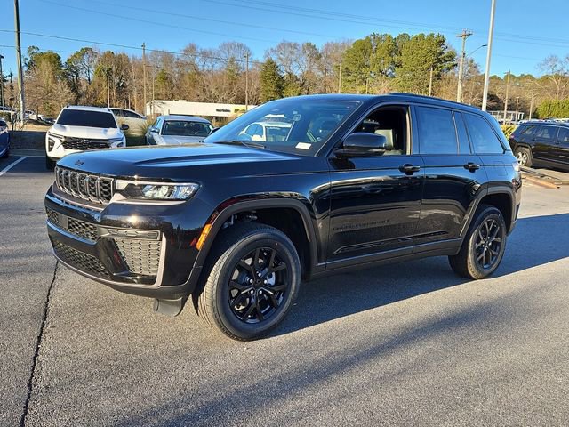 New 2026 Jeep Grand Cherokee Altitude RWD image 3