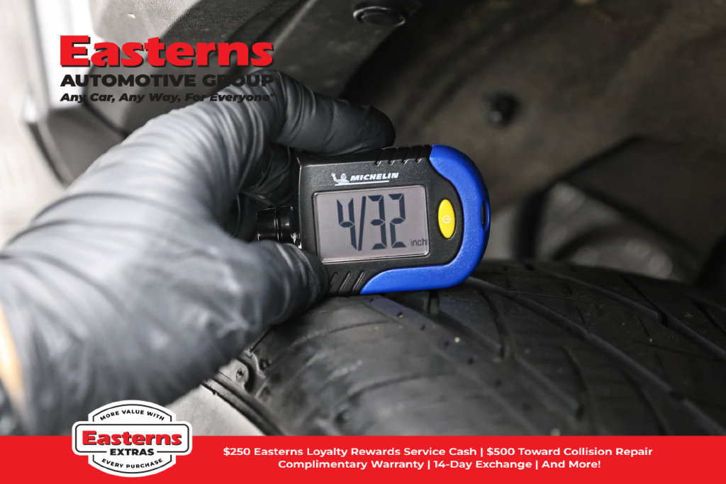 Used 2024 Toyota RAV4 XLE AWD/4WD image 26