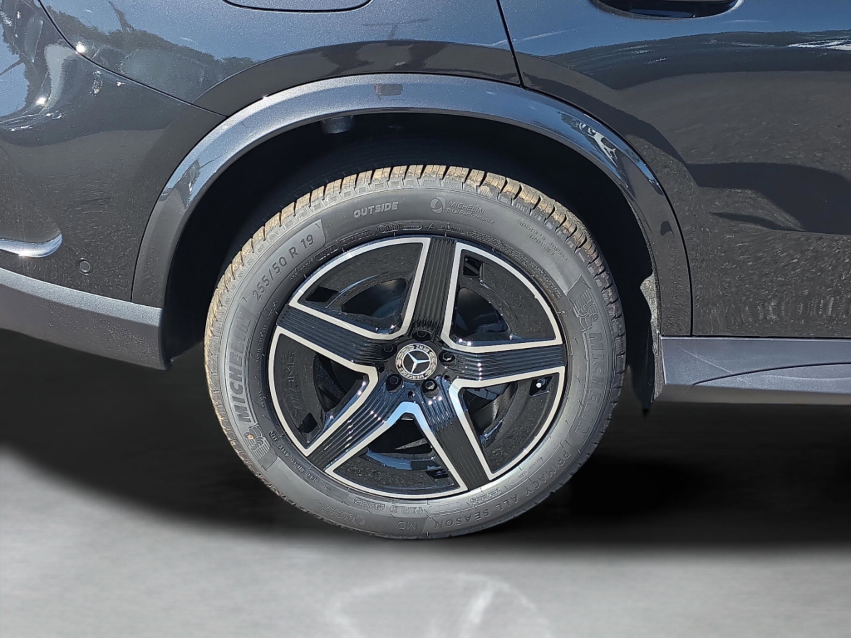 Used 2026 Mercedes-Benz GLC 300 4MATIC image 29