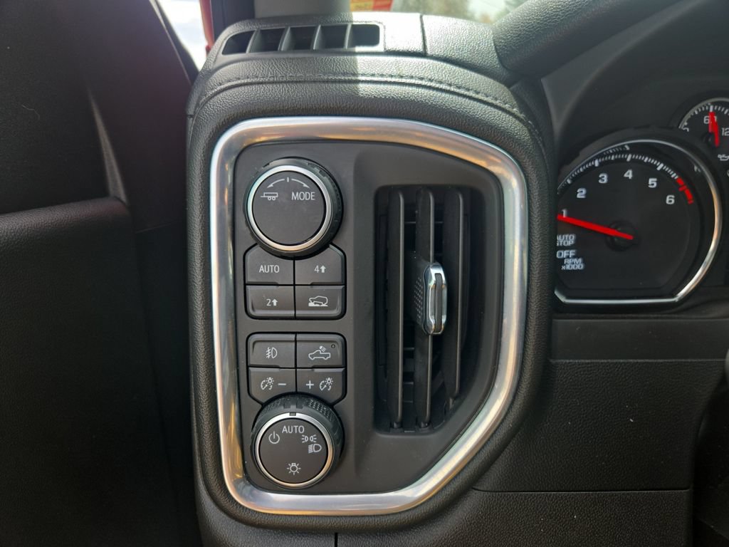 Used 2022 Chevrolet Silverado 1500 RST w/ Bed Protection Package AWD/4WD image 19