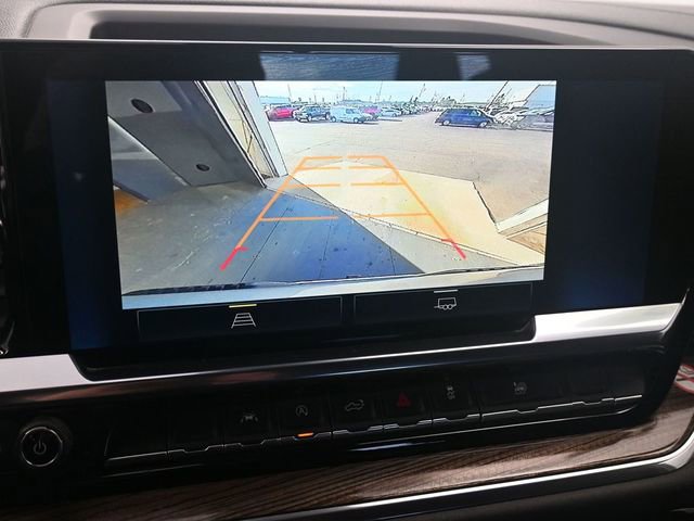 Used 2025 Chevrolet Silverado 1500 LT AWD/4WD image 34