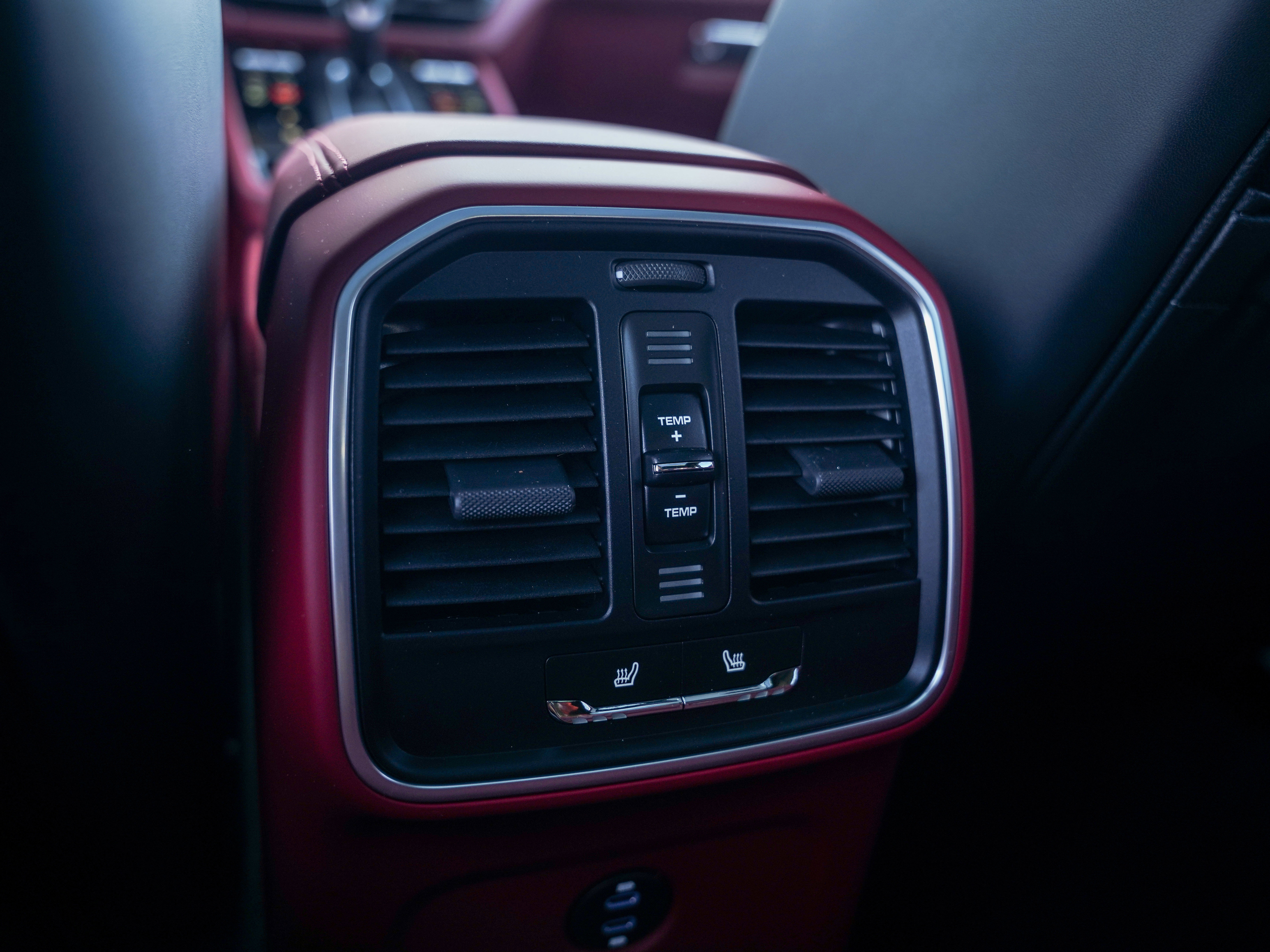 New 2026 Porsche Macan S image 28