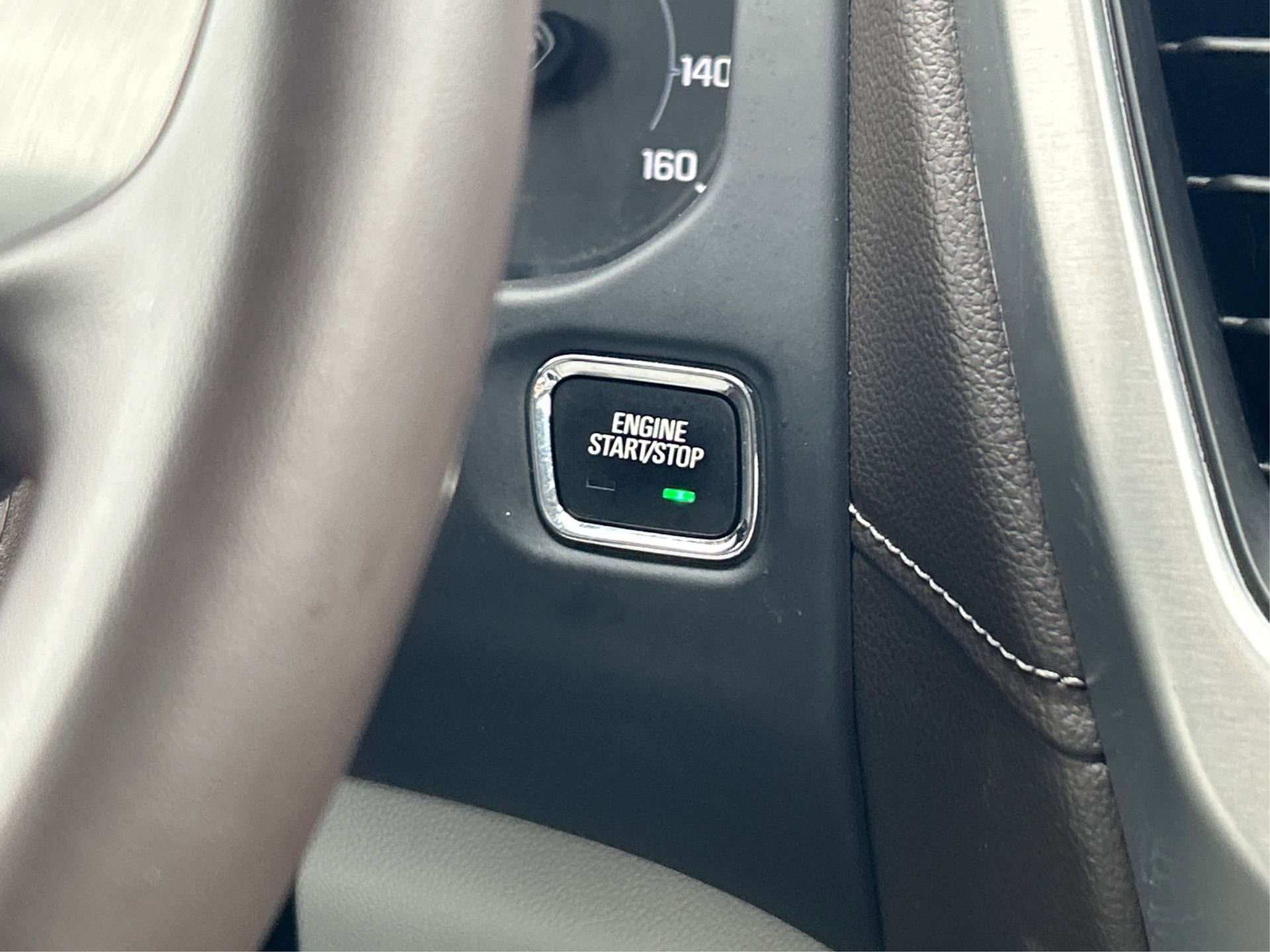 Certified 2023 GMC Acadia SLT image 32