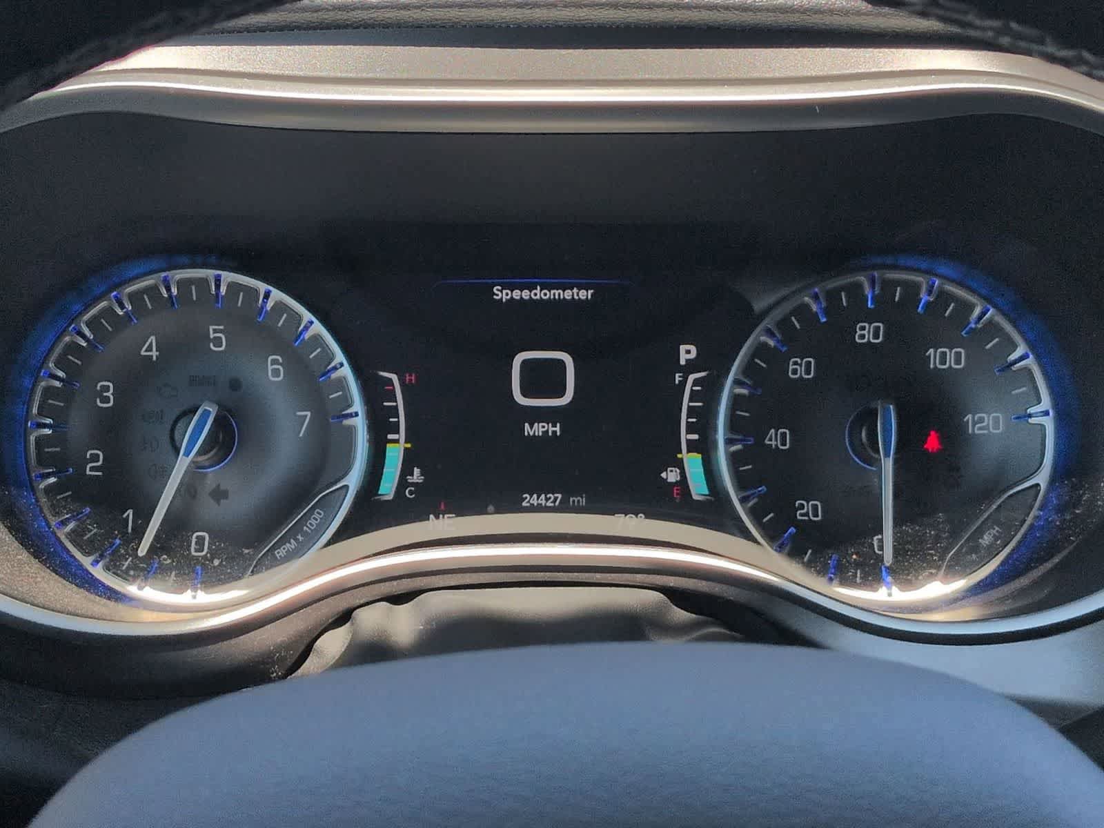 Certified 2023 Chrysler Pacifica Touring-L AWD/4WD image 32
