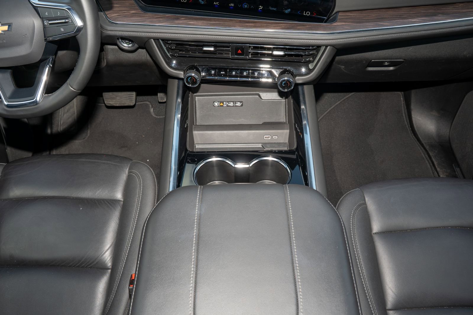 Used 2025 Chevrolet Tahoe LT image 27