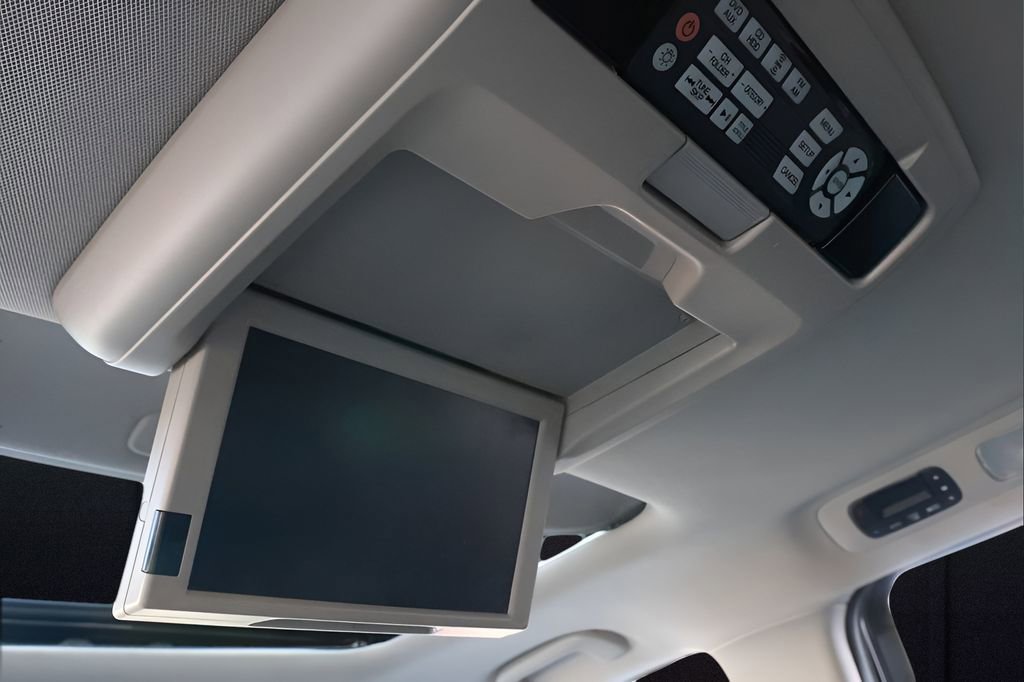 Used 2016 Honda Odyssey Touring image 24