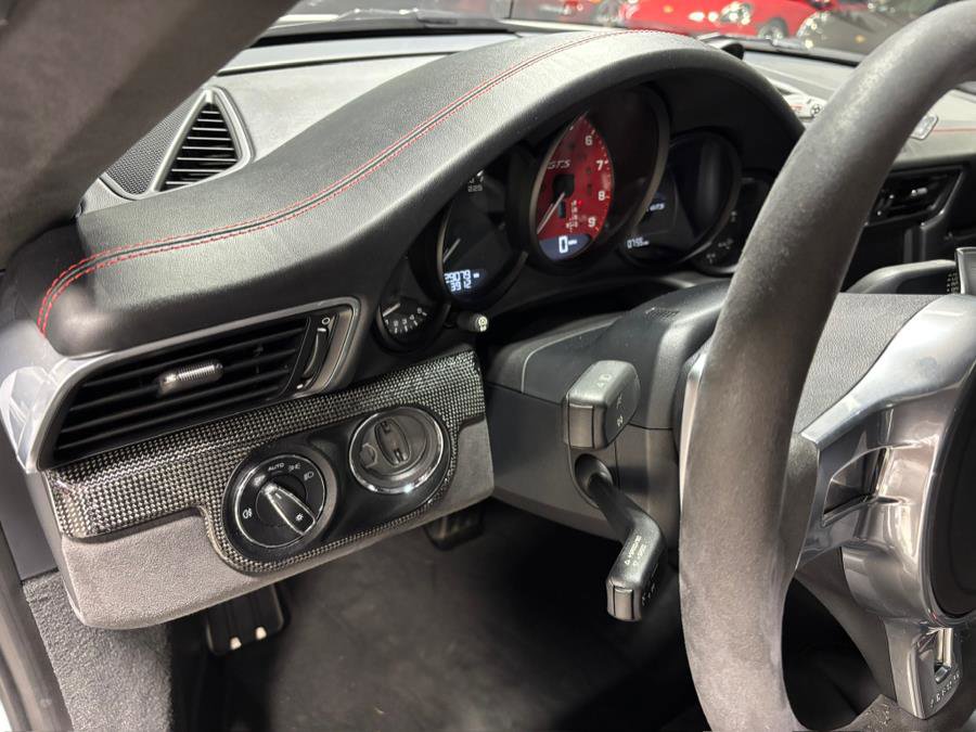 Used 2015 Porsche 911 Carrera GTS image 18