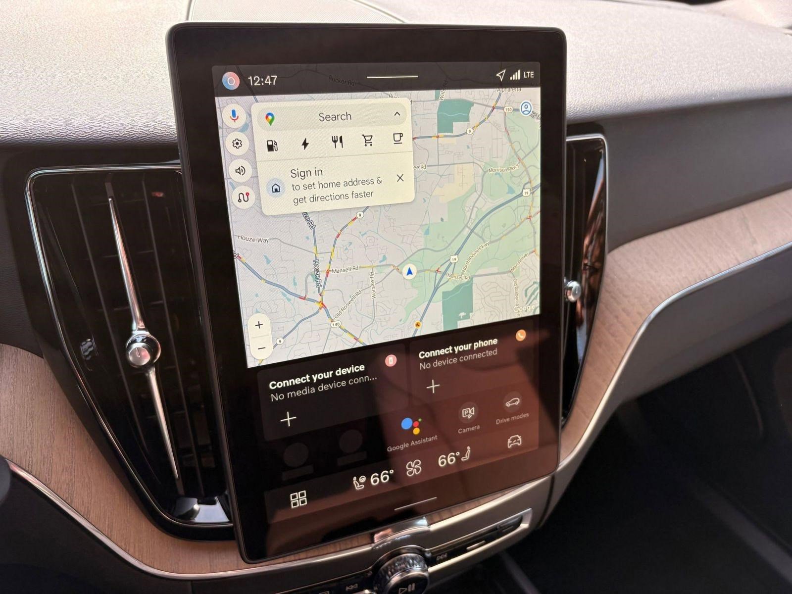 New 2026 Volvo XC60 T8 Core w/ Climate Package image 29