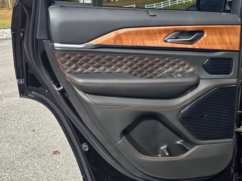 New 2025 Jeep Grand Cherokee Summit image 40