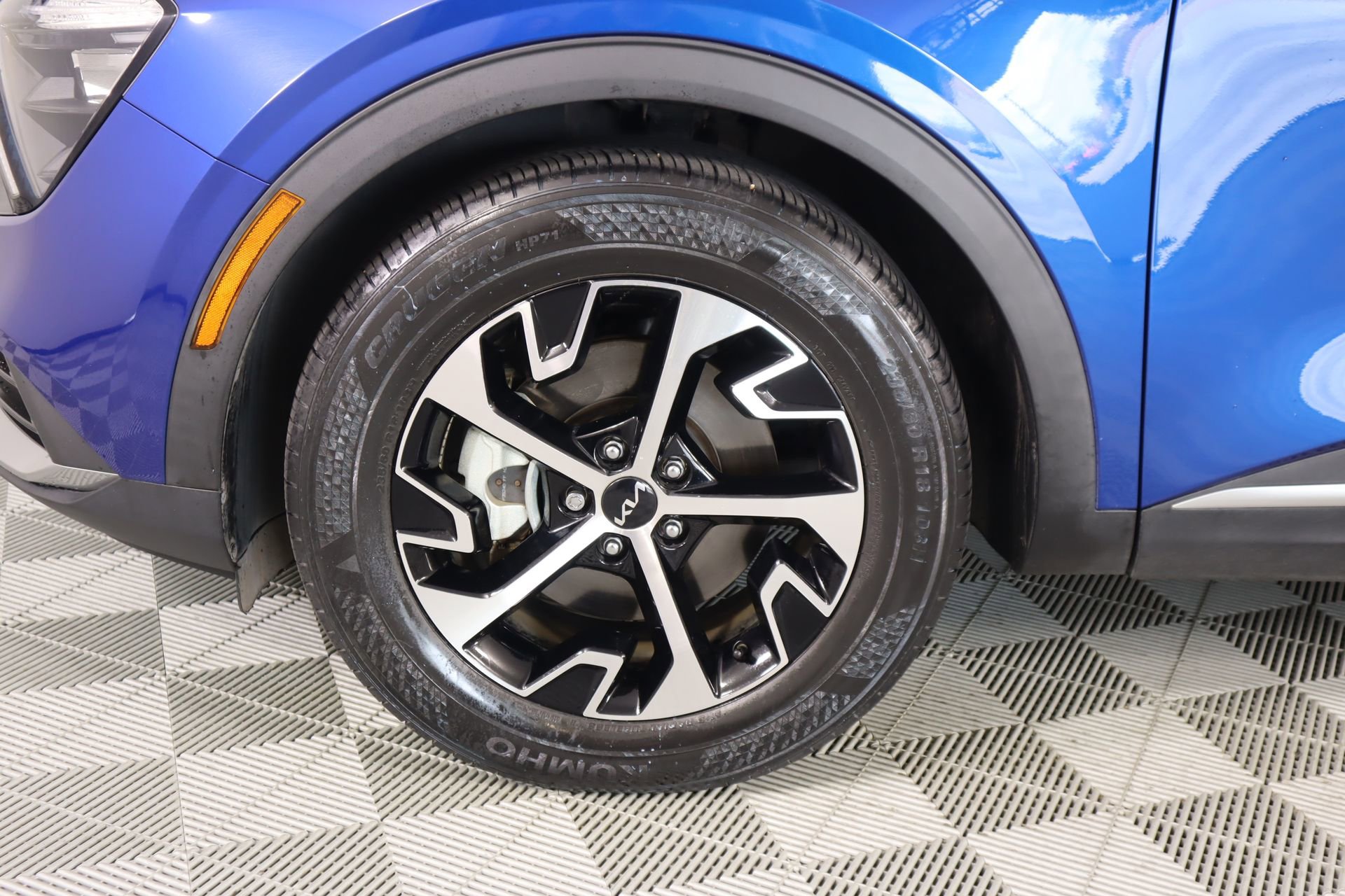 Used 2023 Kia Sportage EX image 17