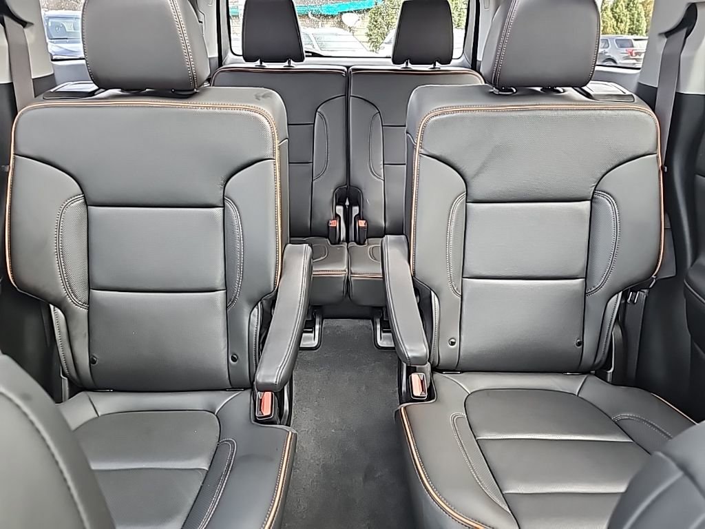 Used 2023 GMC Acadia AT4 w/ Technology Package image 43