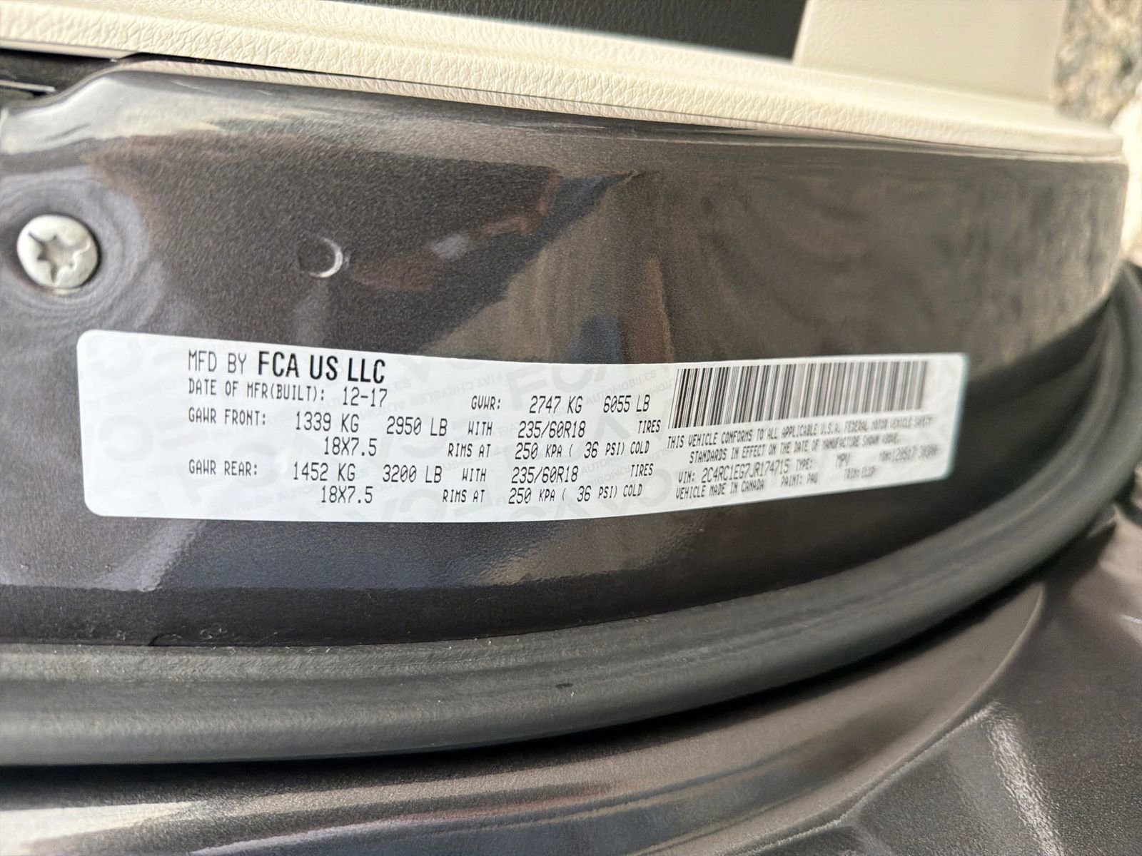 Used 2018 Chrysler Pacifica Touring-L Plus w/ Tire & Wheel Group FWD image 30