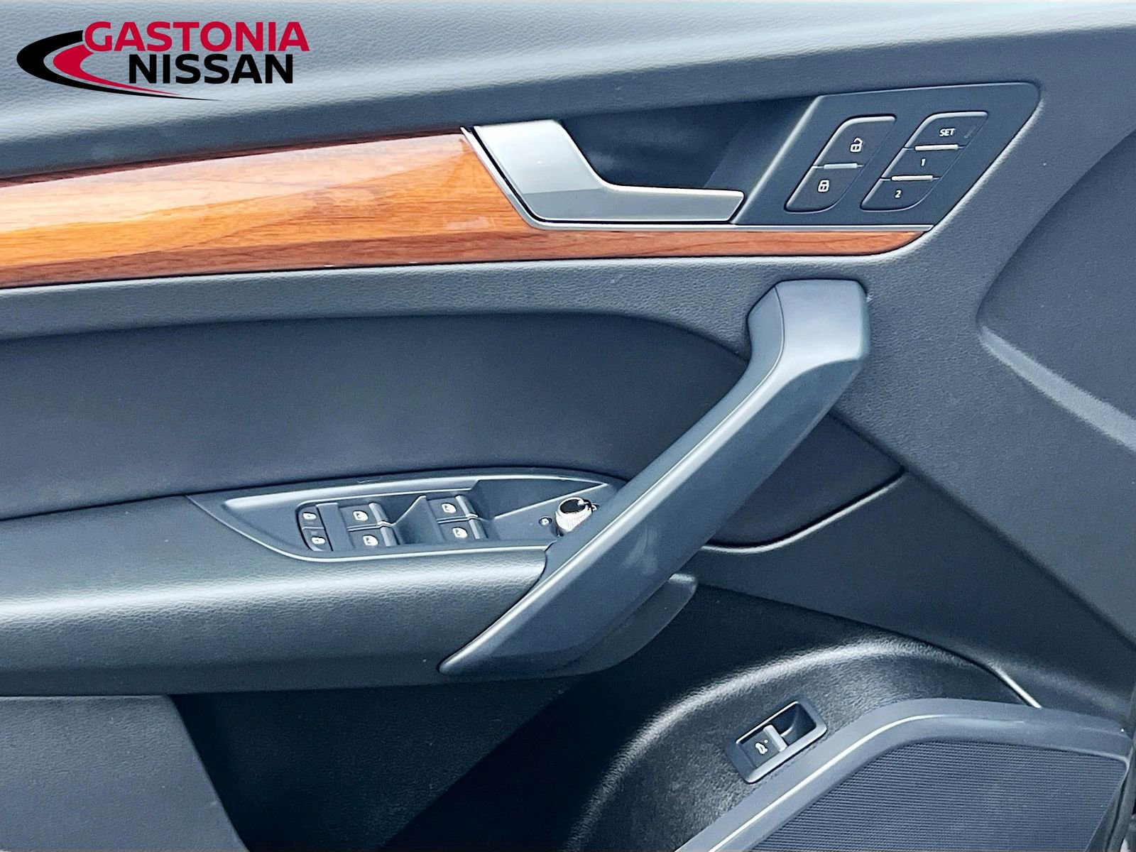 Used 2023 Audi Q5 2.0T Premium w/ Convenience Package image 23