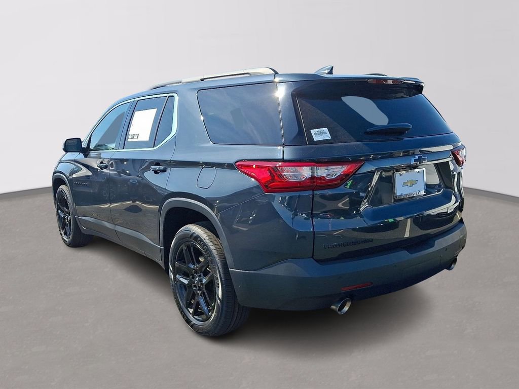 Used 2021 Chevrolet Traverse LT w/ LPO, Blackout Package AWD/4WD image 4