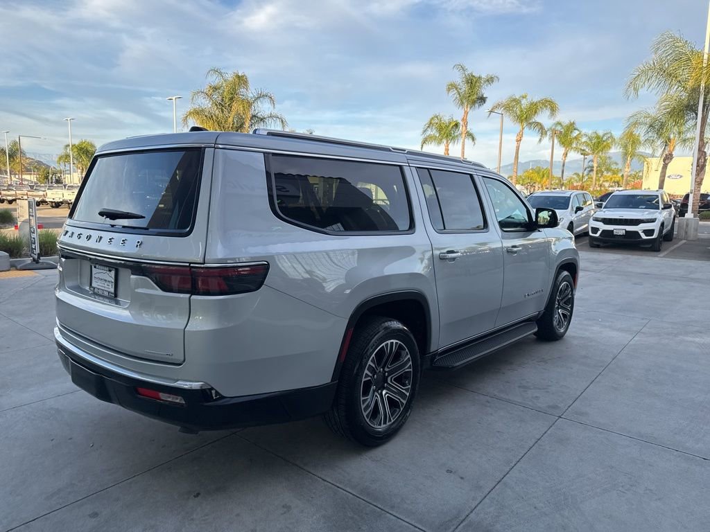 Used 2024 Jeep Wagoneer L Series II w/ Flexible Seating Group image 8