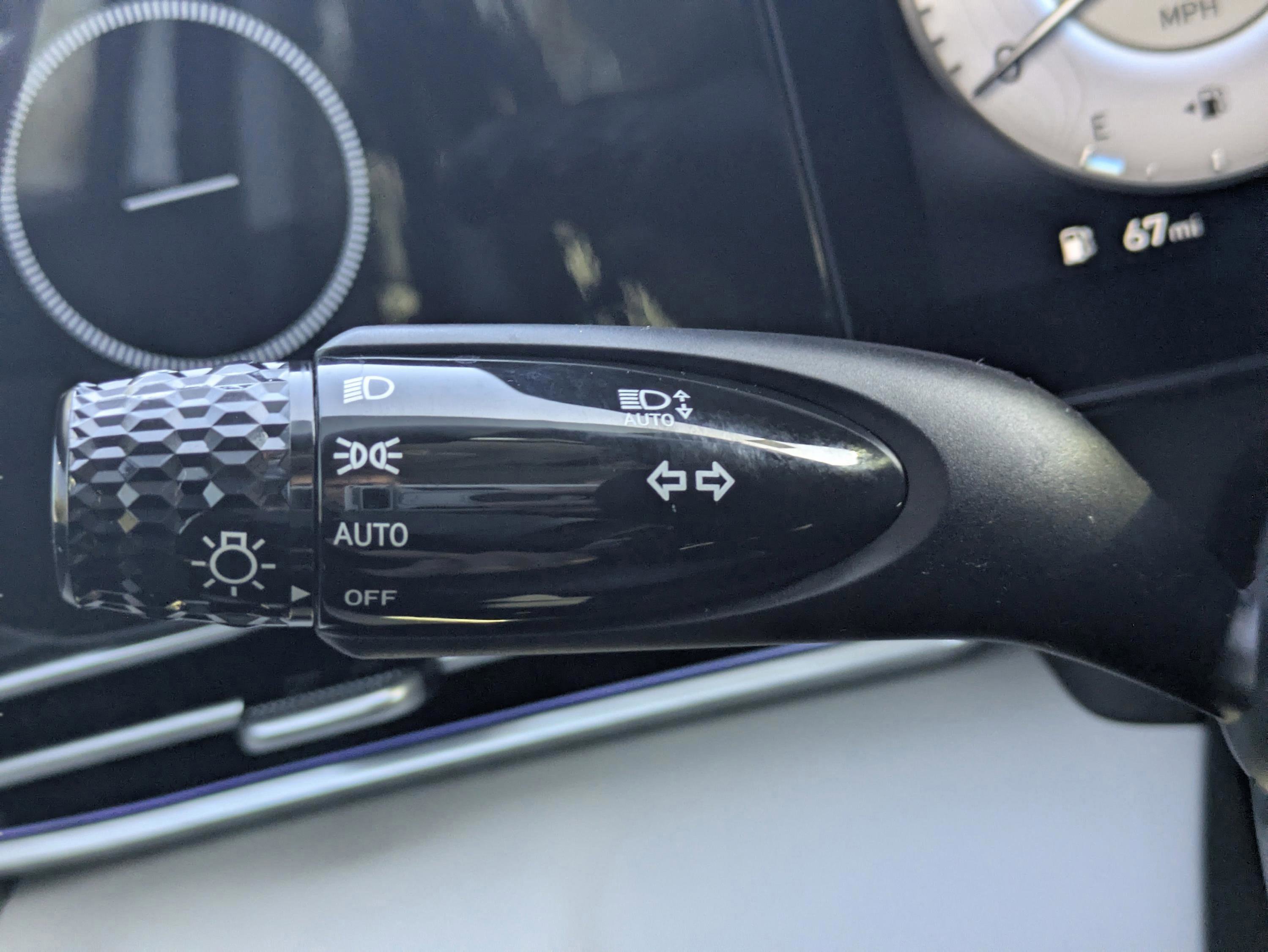 New 2026 Hyundai Elantra Limited image 32