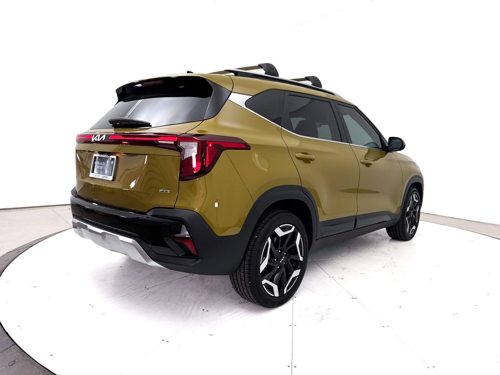 Certified 2024 Kia Seltos SX w/ SX Sunroof Package AWD/4WD image 20