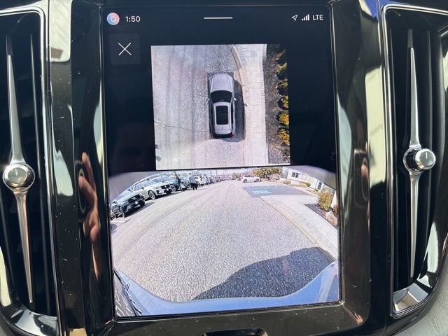 Used 2025 Volvo XC60 B5 Plus AWD/4WD image 26