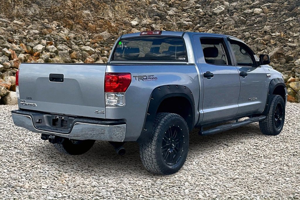 Used 2011 Toyota Tundra 4x4 CrewMax image 2