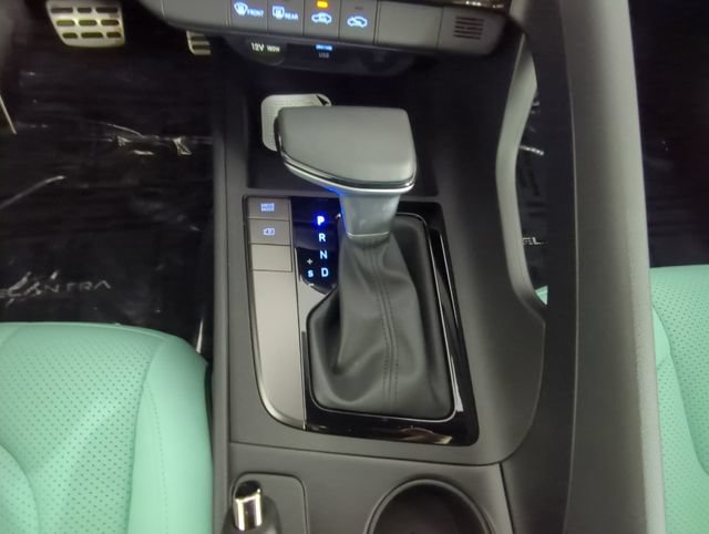 New 2026 Hyundai Elantra Sport FWD image 28