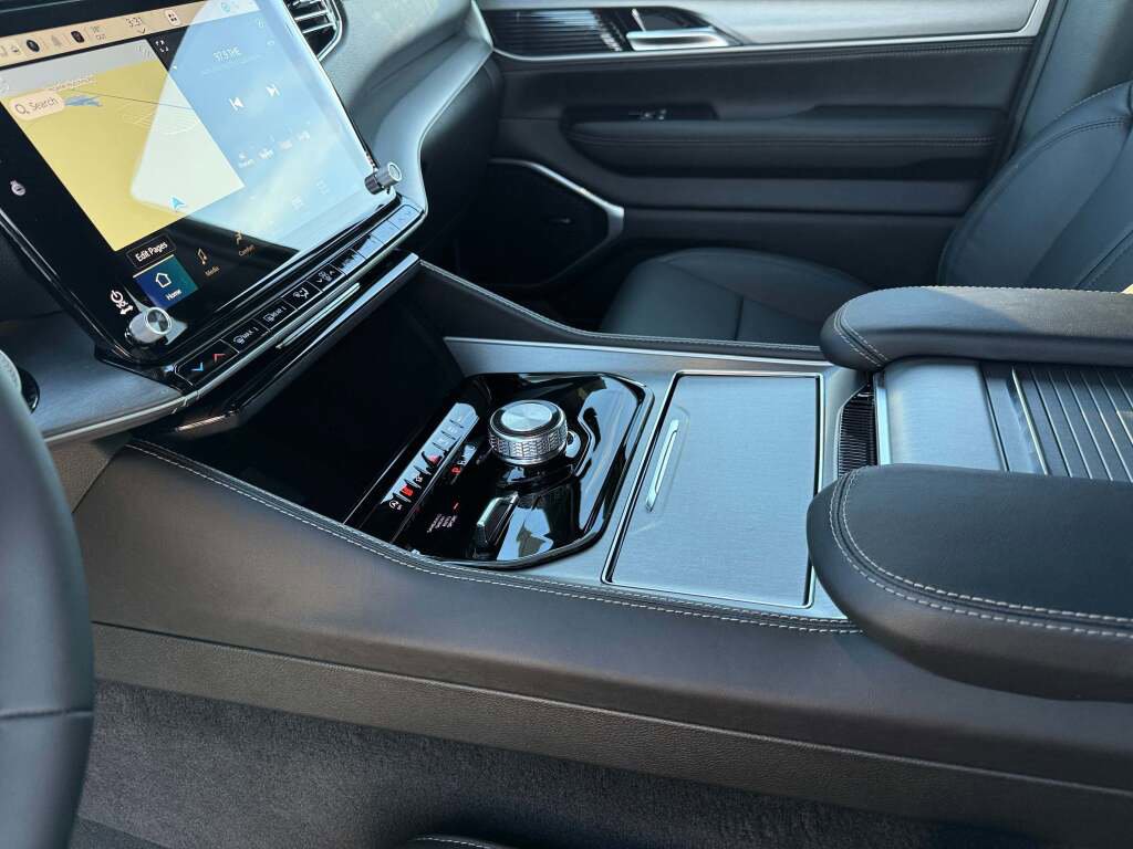 New 2026 Jeep Grand Wagoneer Limited image 25